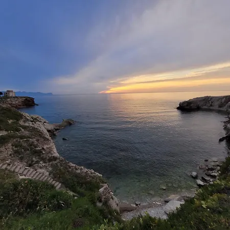 Jey Studio_independent Seafront *